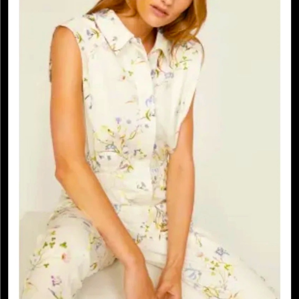 New with tags! 
Anthropologie Scotch & Soda Floral Utility Jumpsuit
Size Small